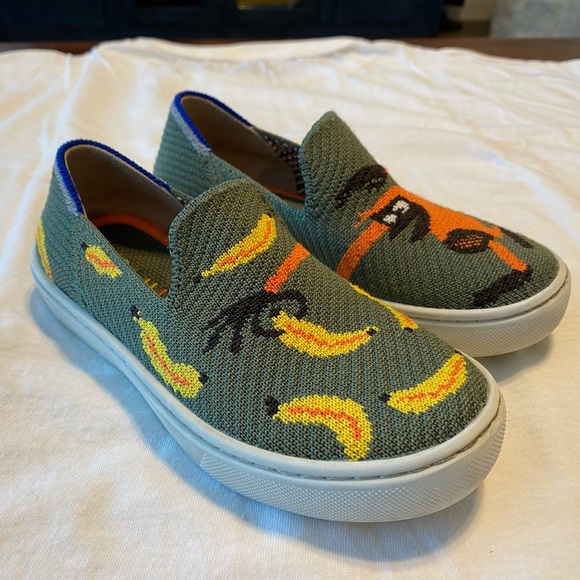 Kids Slip-On Shoes with Fun Banana Design - Picture 3 of 7